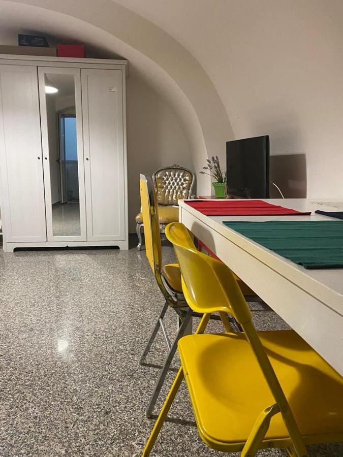 Little Flat - Bari Heart Apartment ภายนอก รูปภาพ