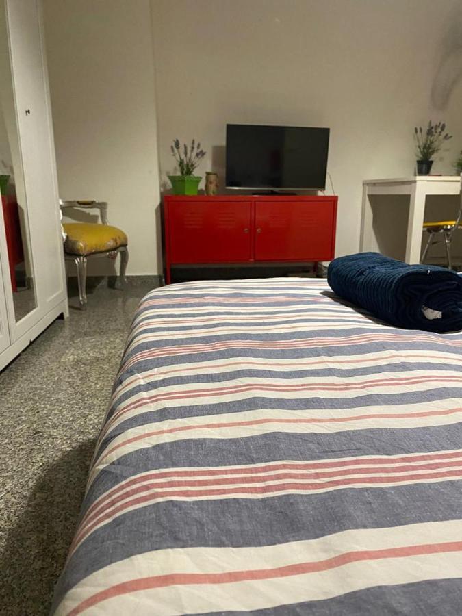 Little Flat - Bari Heart Apartment ภายนอก รูปภาพ